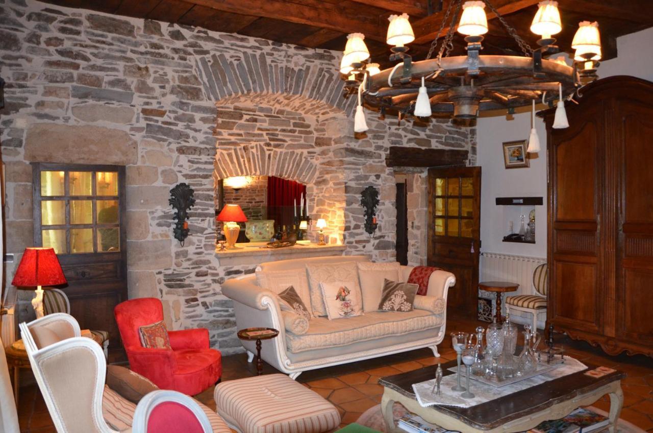 B&B Manoir De La Fabregues Estaing  Bagian luar foto