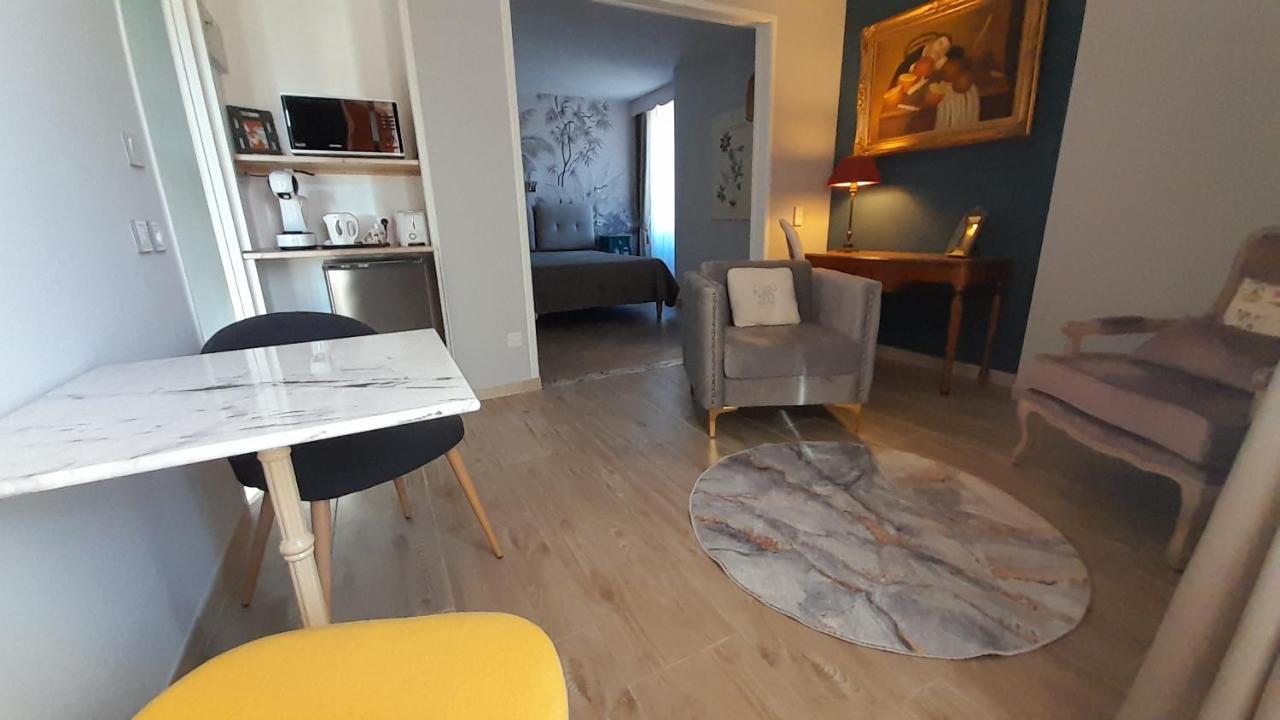 B&B Manoir De La Fabregues Estaing  Bagian luar foto