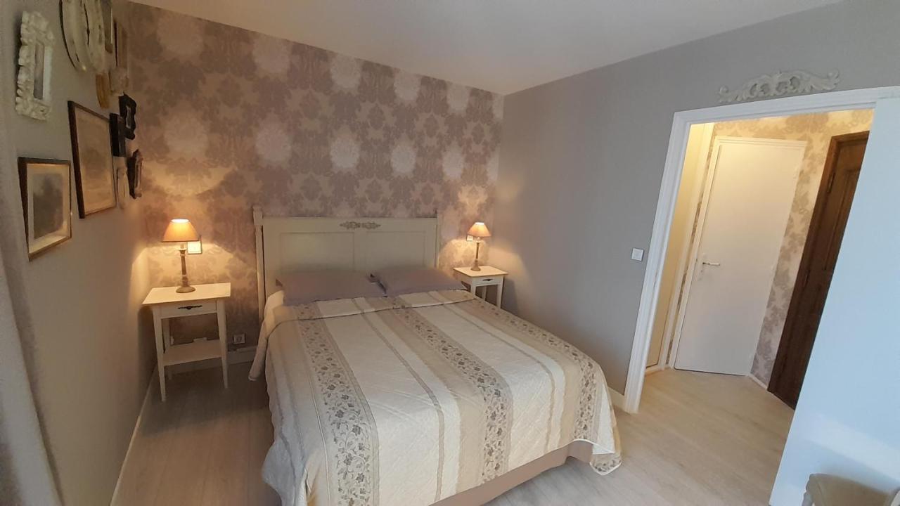 B&B Manoir De La Fabregues Estaing  Bagian luar foto