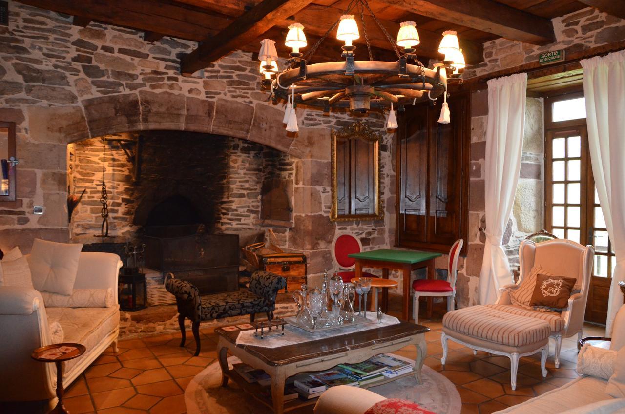B&B Manoir De La Fabregues Estaing  Bagian luar foto